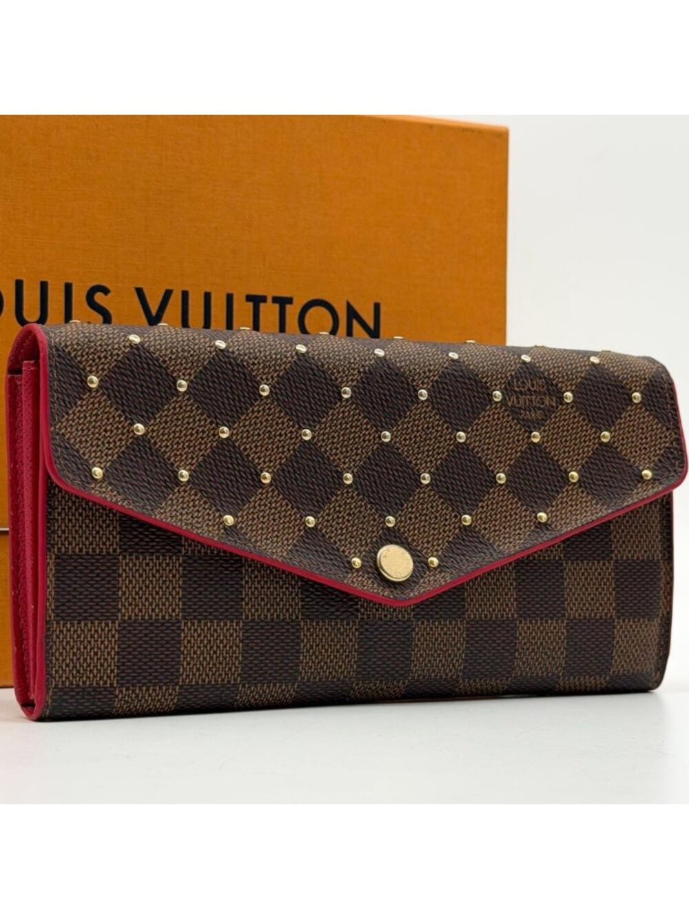 Louis Vuitton Portefeuille Sarah Damier Studded Wallet